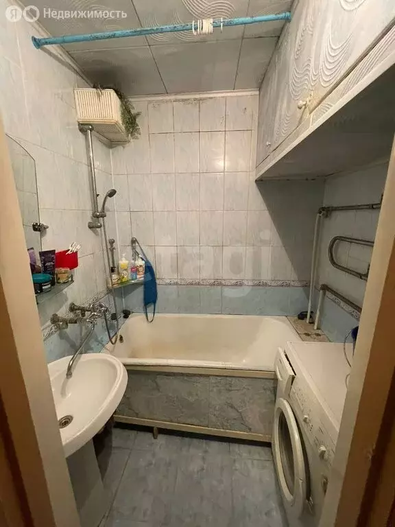 3-комнатная квартира: Тюкалинск, Октябрьская улица, 54 (58 м) - Фото 1
