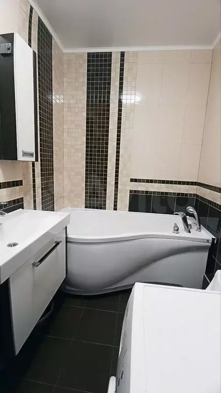 1-к. квартира, 42 м, 10/15 эт. - Фото 0