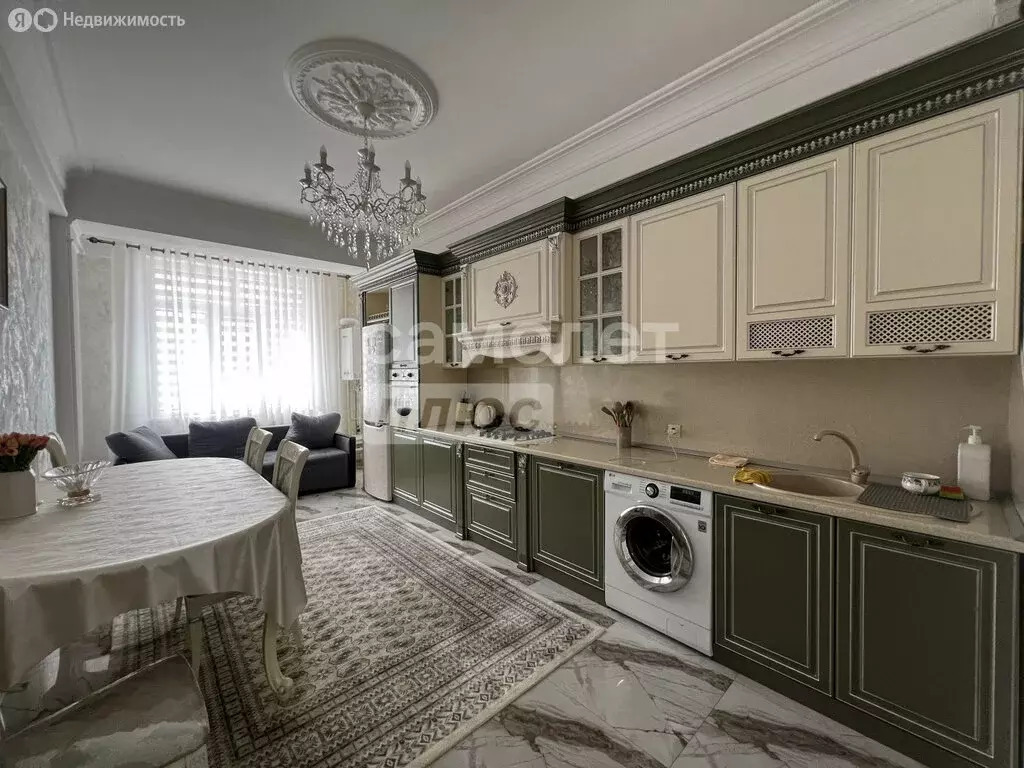 2-комнатная квартира: Махачкала, Гапцахская улица, 16 (90 м) - Фото 0