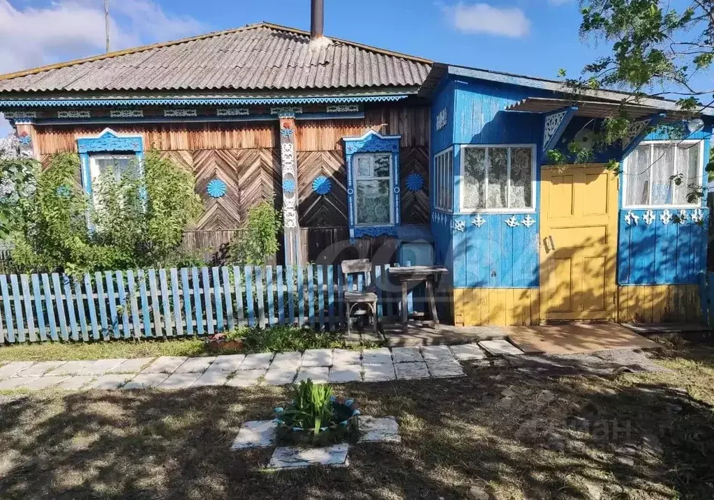 Дом в Курганская область, Половинский муниципальный округ, с. ... - Фото 1