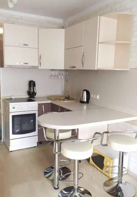 Студия Приморский край, Владивосток Окатовая ул., 16 (24.0 м) - Фото 2