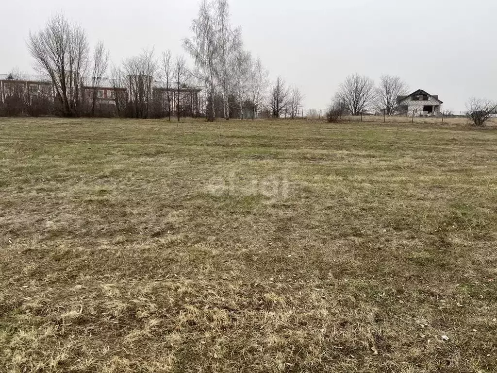 Участок в Белгородская область, Старооскольский городской округ, с. ... - Фото 0