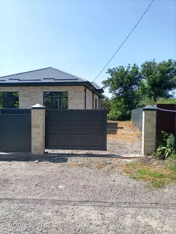 Дом в Ставропольский край, Шпаковский муниципальный округ, с. Татарка ... - Фото 1