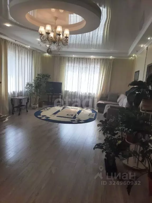 Дом в Ханты-Мансийский АО, Нягань Спортивная ул., 5 (230 м) - Фото 1