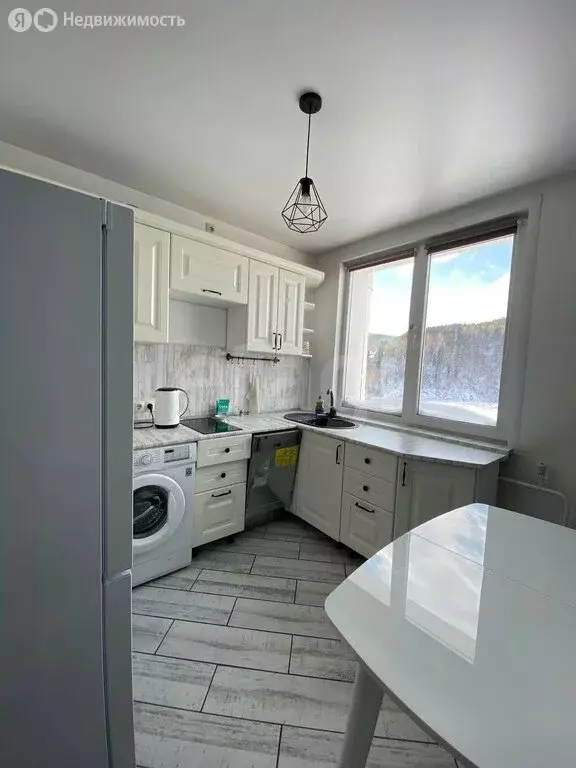 2-комнатная квартира: Горно-Алтайск, Набережная улица, 6 (48.3 м) - Фото 1