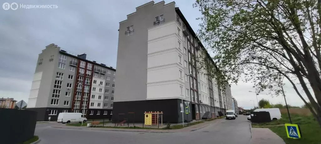 3-комнатная квартира: Гурьевск, Каштановая улица, 3 (80.93 м) - Фото 1