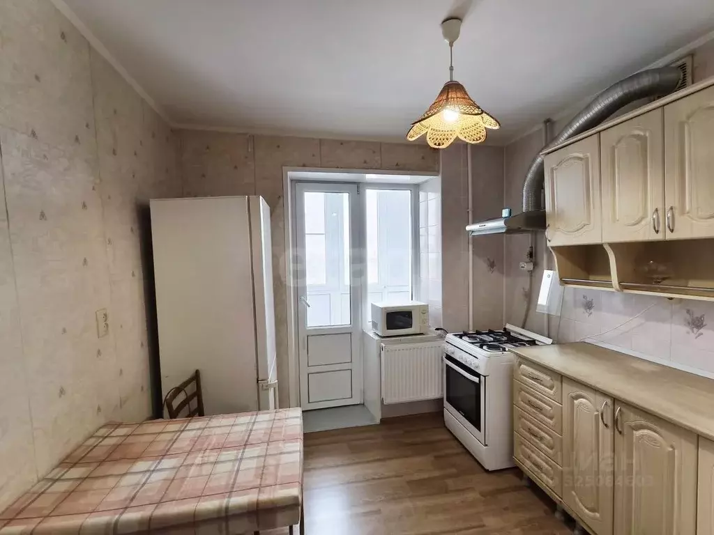 2-к кв. Краснодарский край, Ейск Коммунистическая ул. (59.5 м) - Фото 1