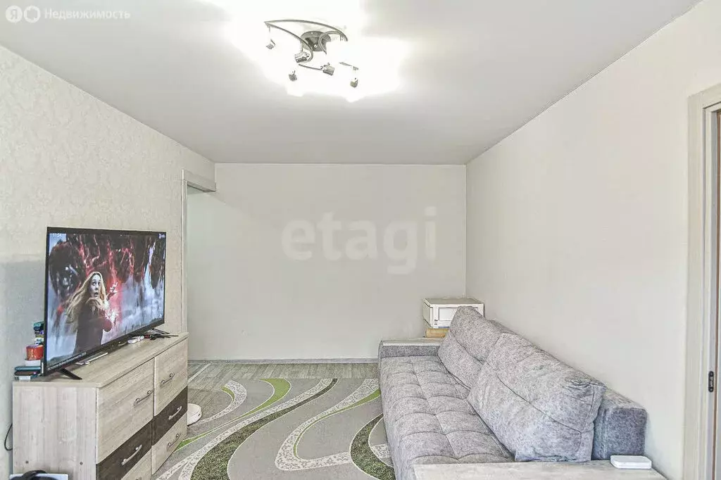 2-комнатная квартира: Южно-Сахалинск, Коммунистический проспект, 7 (44 ... - Фото 2