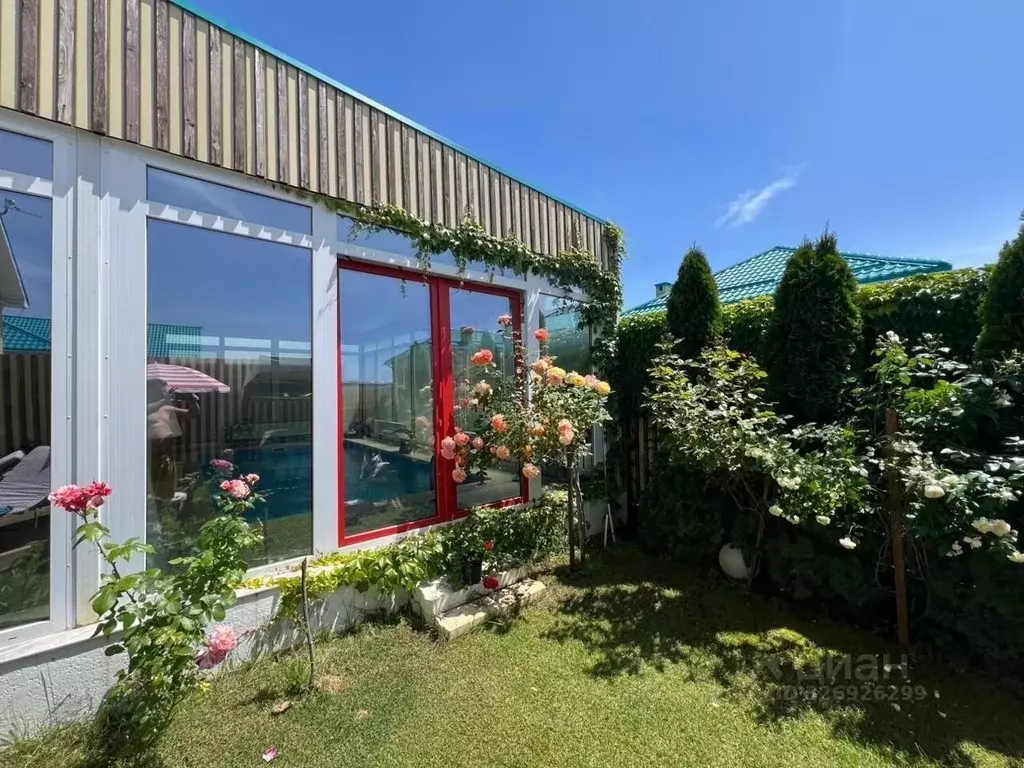 Дом в Краснодарский край, Краснодар ул. Имени Виктора Тюрина, 10к1 ... - Фото 1