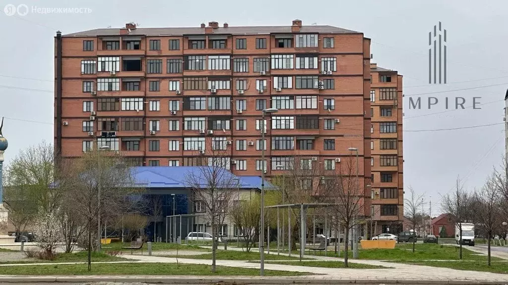 3-комнатная квартира: Грозный, улица А.А. Айдамирова, 135 (73 м) - Фото 1