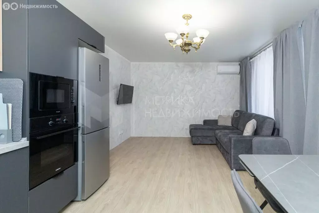 1-комнатная квартира: Тюмень, улица Василия Гольцова, 8 (47.6 м) - Фото 1