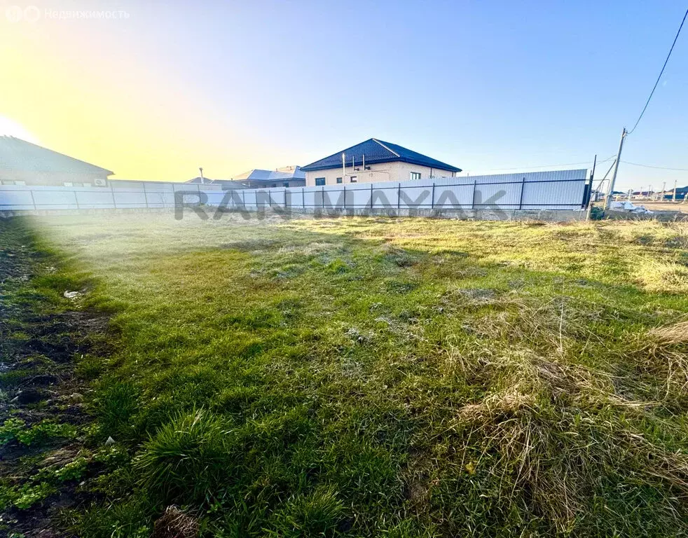 Участок в Майкоп, Российская улица (7.19 м) - Фото 1