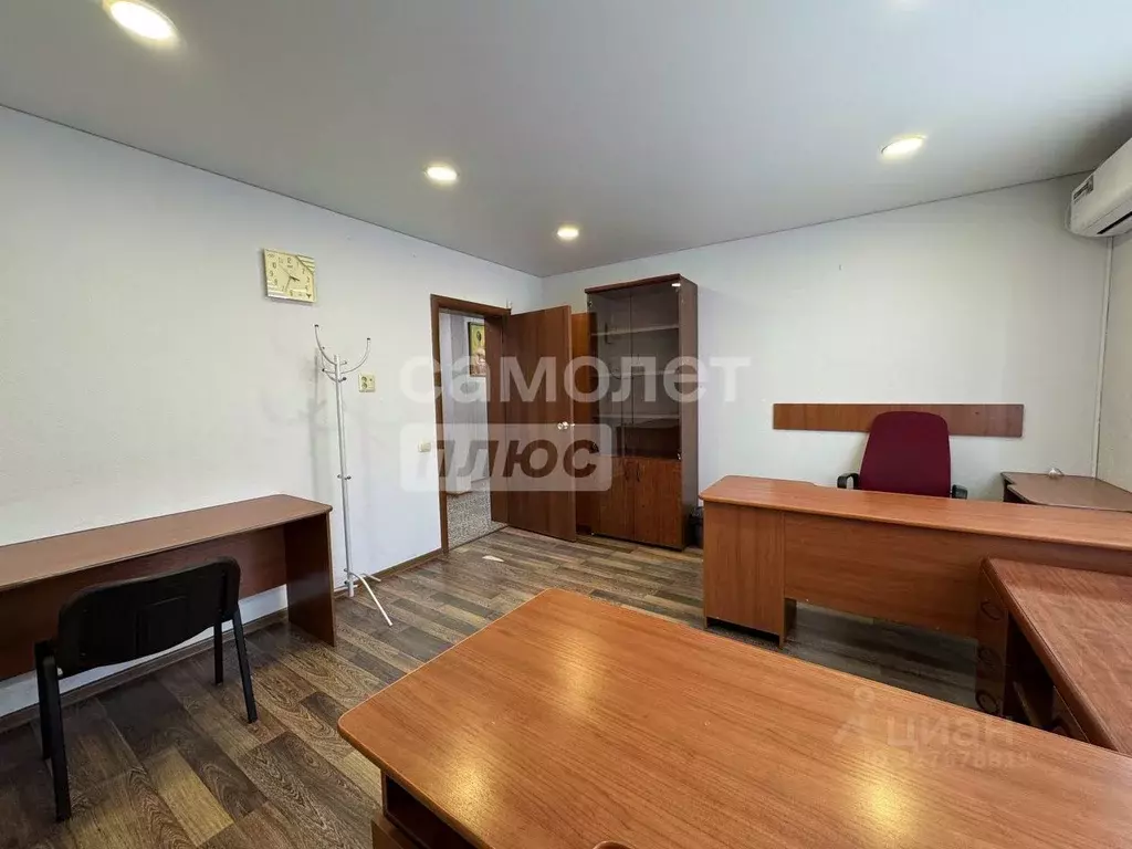 Офис в Челябинская область, Челябинск ул. 250-летия Челябинска, 15 (18 ... - Фото 1