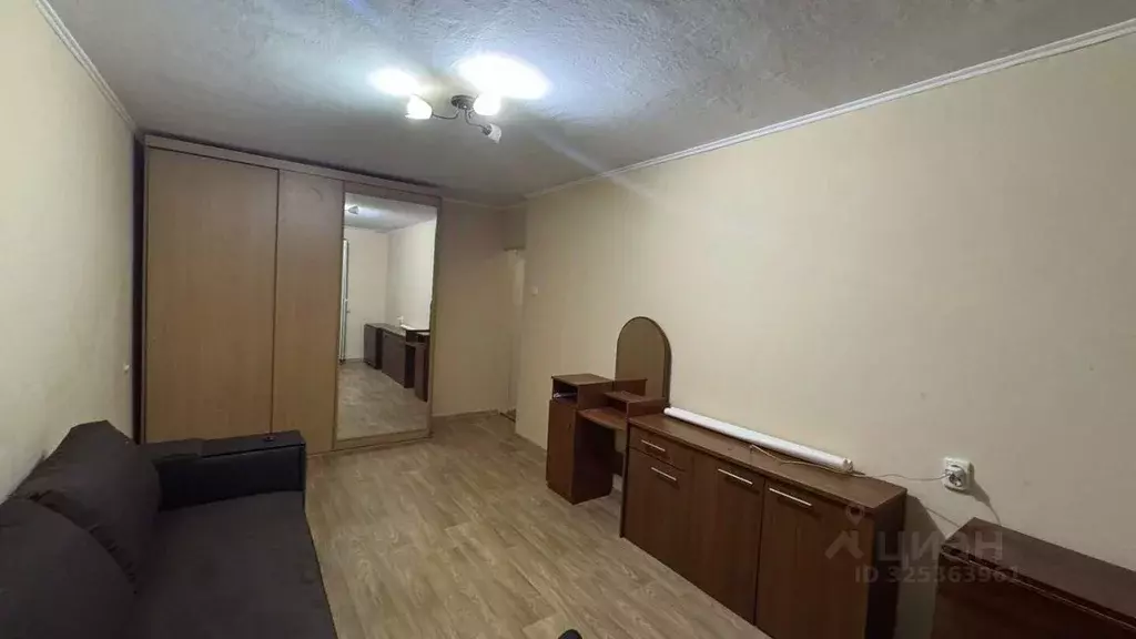 2-к кв. Севастополь пл. 50-летия СССР, 5/3 (45.0 м) - Фото 1