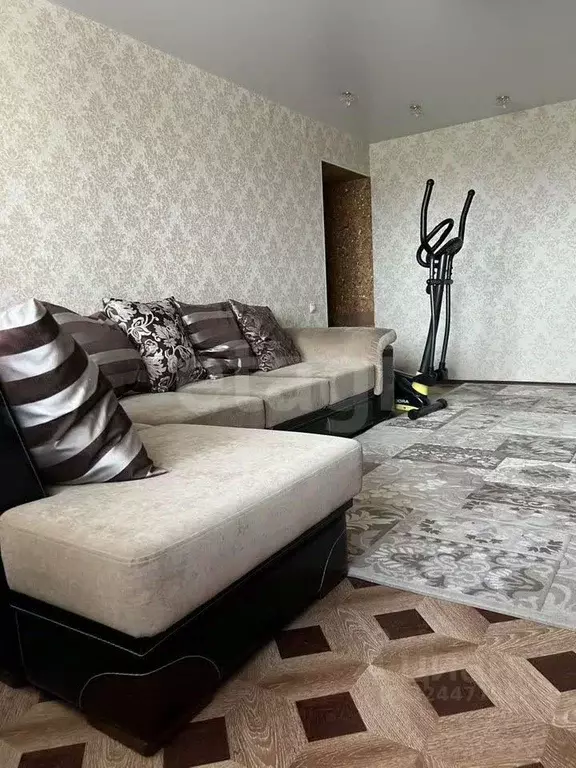 3-к кв. Тюменская область, Тюмень Магаданская ул., 5 (89.9 м) - Фото 1