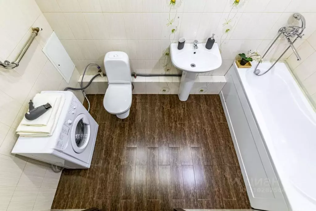 1-к кв. Свердловская область, Екатеринбург пер. Трамвайный, 2к3 (45.0 ... - Фото 2