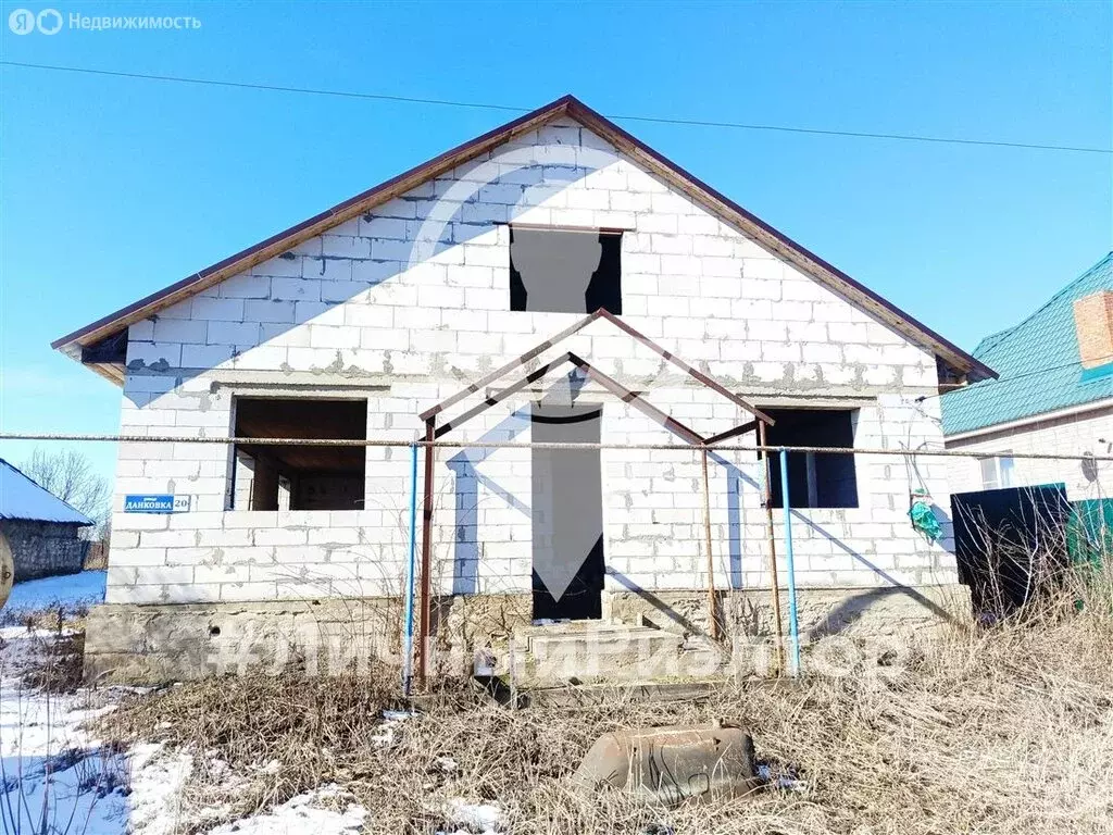 Дом в село Щетиновка, улица Данковка, 20 (150 м) - Фото 1