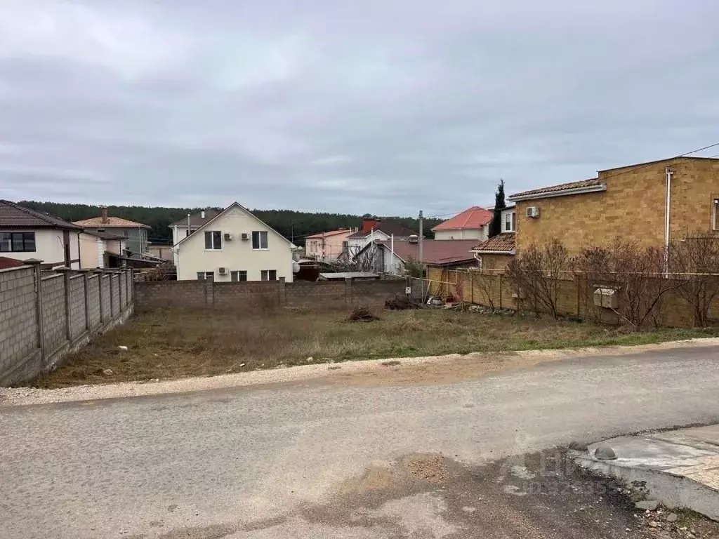 Участок в Севастополь ул. Сиреневая, 8 (5.0 сот.) - Фото 1