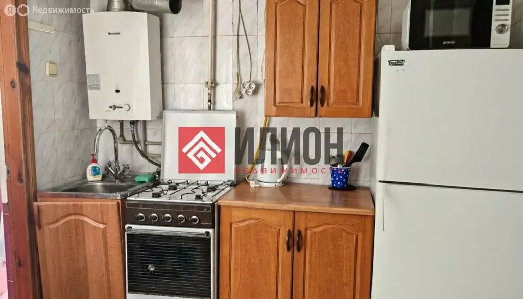 1-комнатная квартира: Ялта, улица Толстого, 1 (27 м) - Фото 0