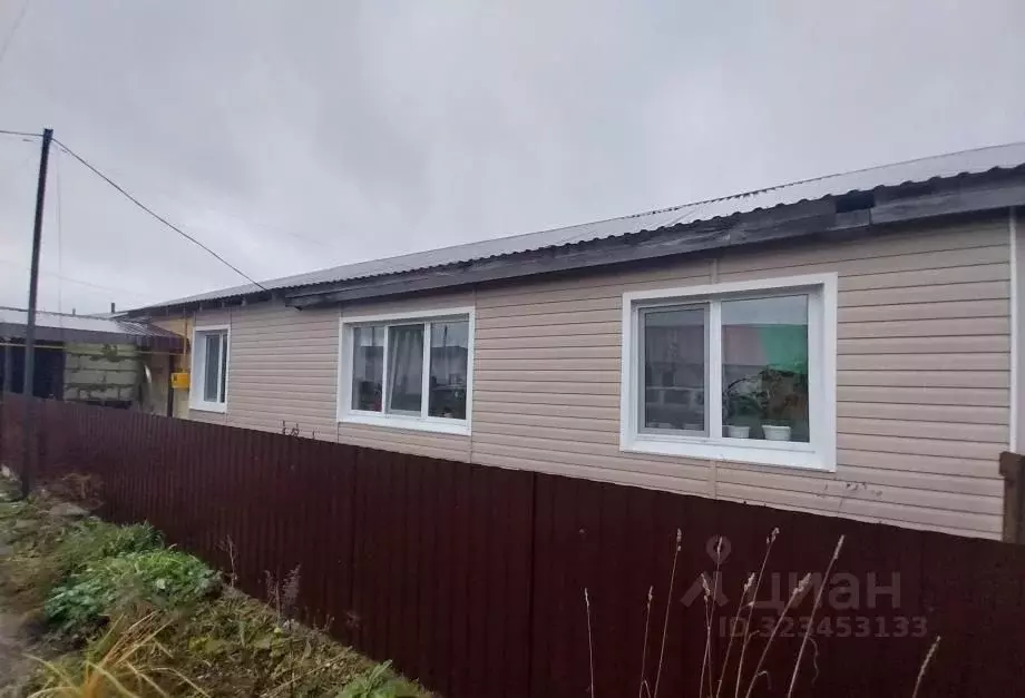 Дом в Пермский край, Усолье Усольский район, ул. Крылова, 45 (140 м) - Фото 1