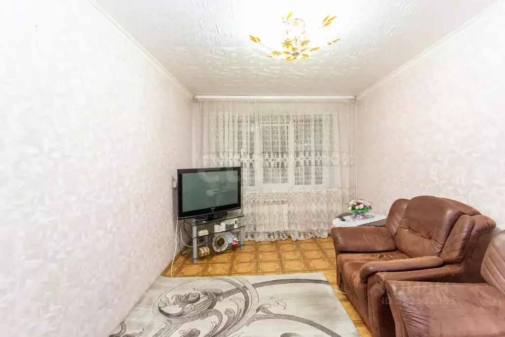 2-к кв. Тюменская область, Тобольск 7А мкр, 13 (47.7 м) - Фото 1