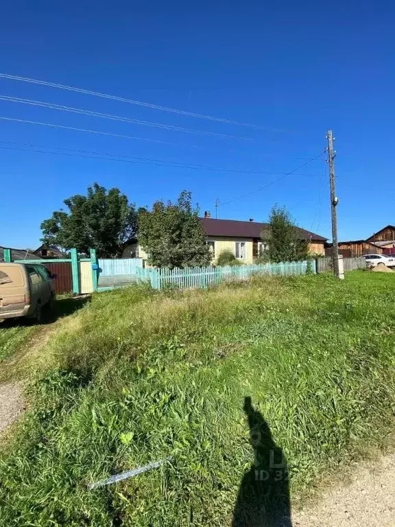 Дом в Красноярский край, Иланско-Нижнеингашский округ, с. ... - Фото 1