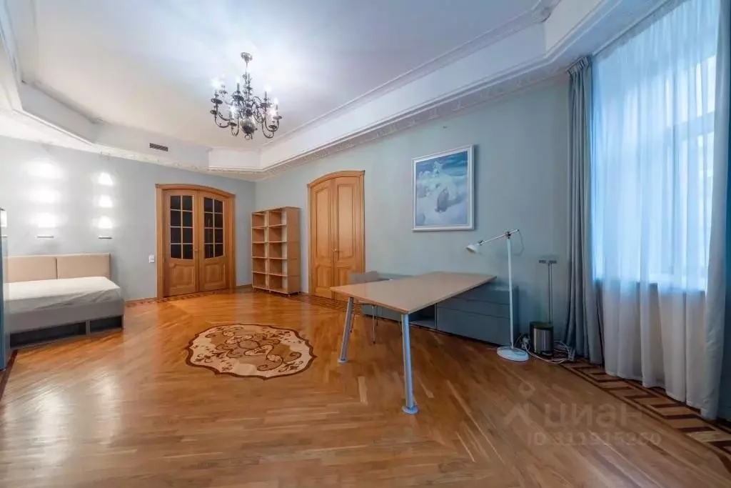 1-к кв. Санкт-Петербург Кронверкская ул., 29/37Б (209.0 м) - Фото 1