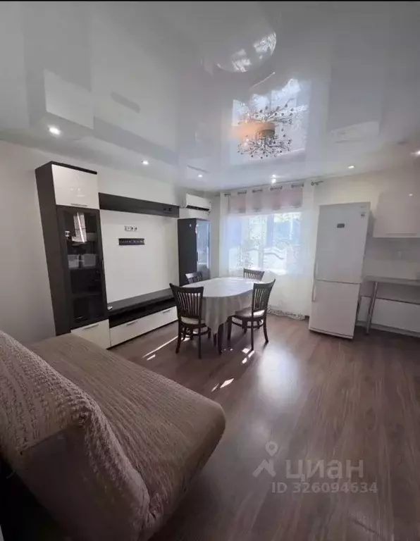 3-к кв. Волгоградская область, Волжский просп. Имени Ленина, 367 (70.0 ... - Фото 1