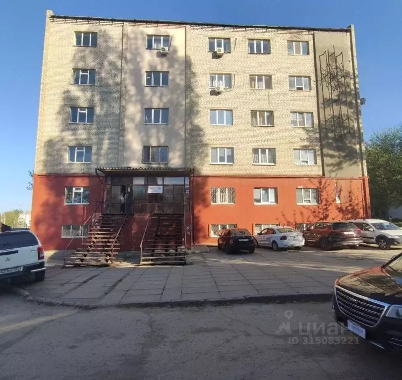 Торговая площадь в Саратовская область, Саратов просп. Имени 50 лет ... - Фото 0