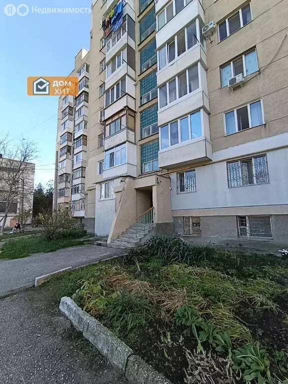 3-комнатная квартира: Симферополь, улица 60 лет Октября, 37 (72 м) - Фото 2