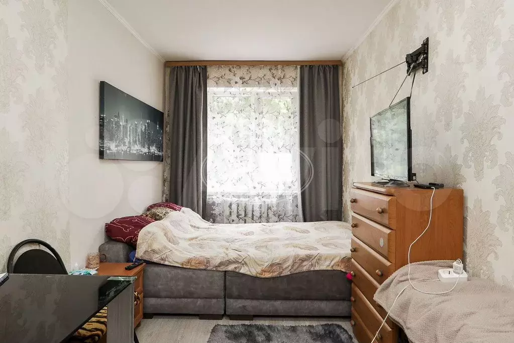 Комната 14,8 м в 5-к., 1/5 эт. - Фото 0