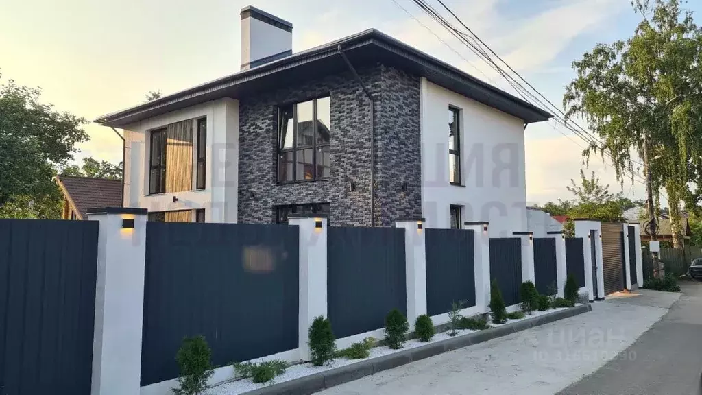 Коттедж в Самарская область, Самара 10-я линия (200 м) - Фото 1