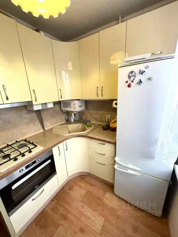 2-к кв. Татарстан, Казань ул. Мазита Гафури, 3 (45.5 м) - Фото 1