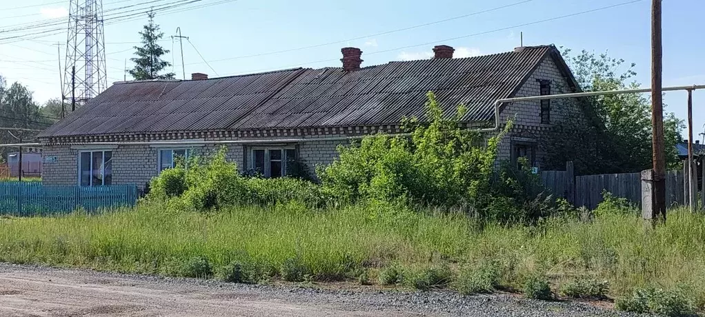 Дом в Челябинская область, Каслинский район, с. Шабурово Комсомольская ... - Фото 1