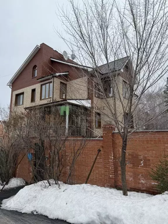 Коттедж в Красноярский край, Красноярск Еловая ул. (500 м) - Фото 2