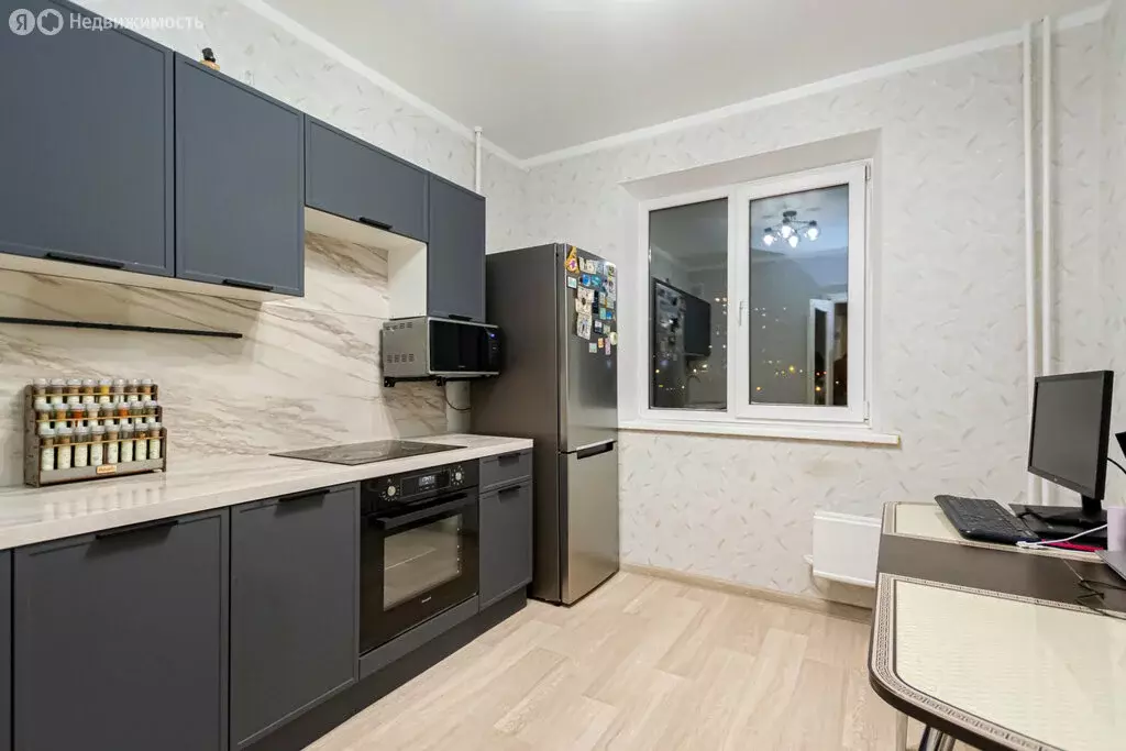 4-комнатная квартира: Пермь, улица Голева, 2 (81.6 м) - Фото 1