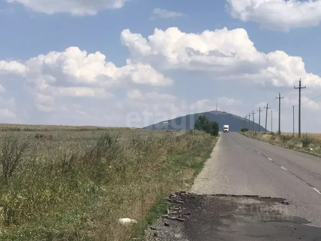 Участок в Ставропольский край, Предгорный муниципальный округ, с. ... - Фото 1
