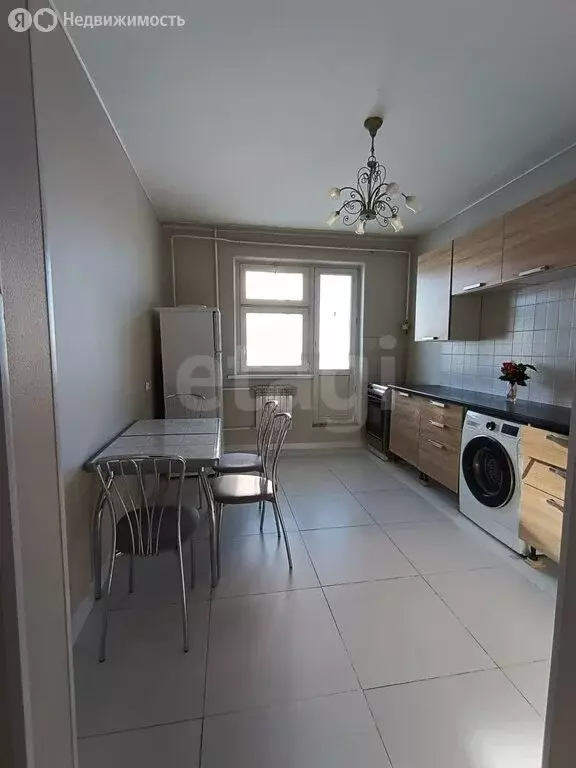 2-комнатная квартира: Якутск, улица Красноярова, 1 (62.4 м) - Фото 1