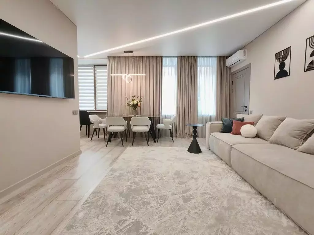 3-к кв. Удмуртия, Ижевск пл. имени 50-летия Октября, 3 (50.0 м) - Фото 1