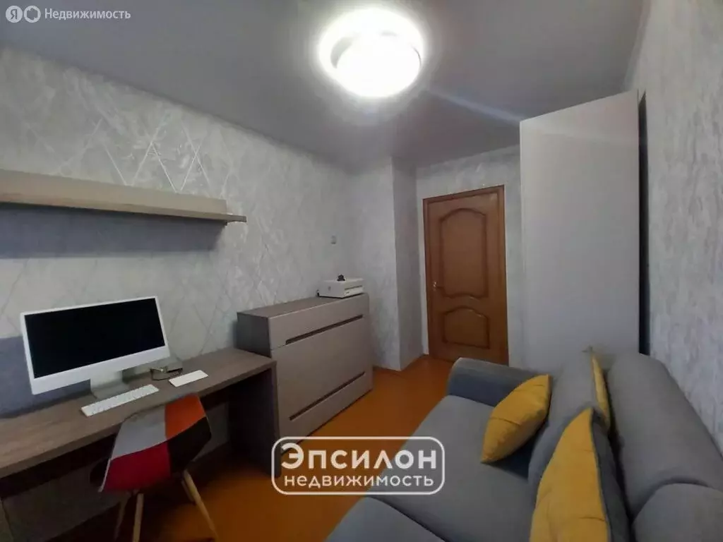 3-комнатная квартира: Курск, улица Большевиков, 97 (57 м) - Фото 2