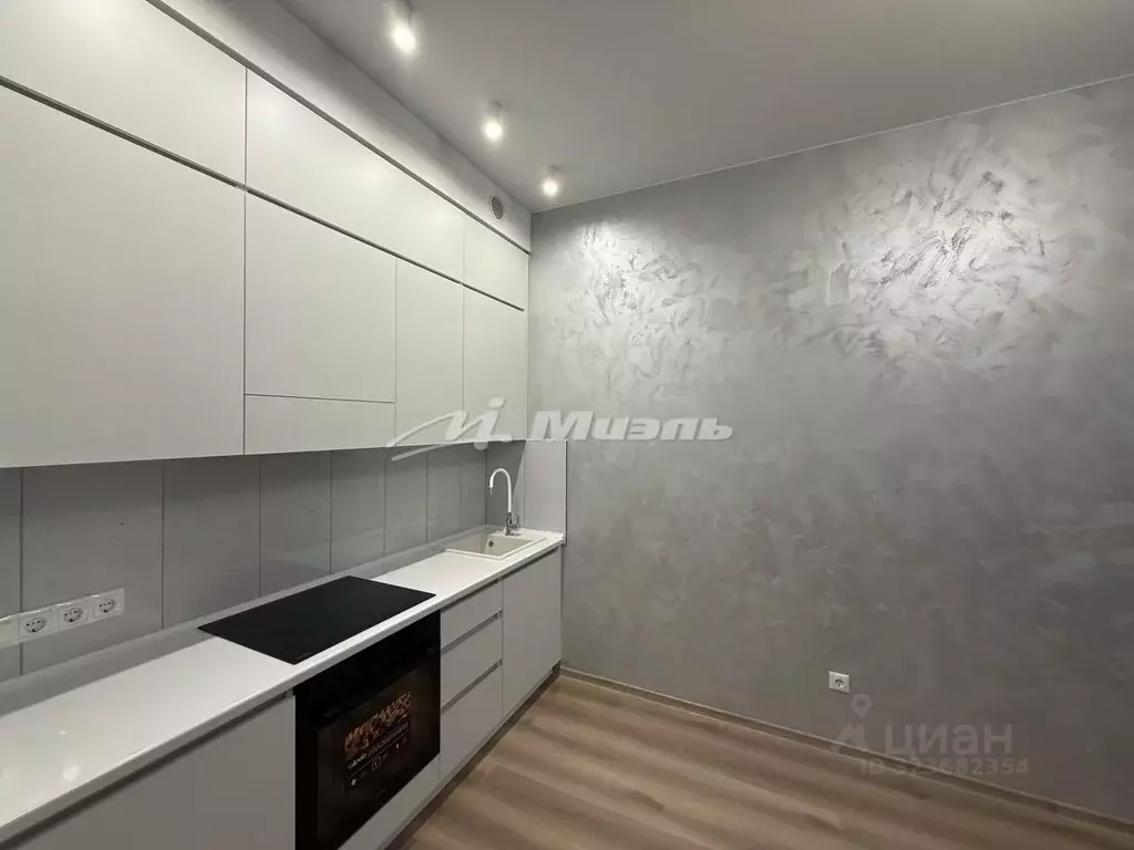 1-к кв. Крым, Симферополь просп. Александра Суворова, 101 (35.0 м) - Фото 1