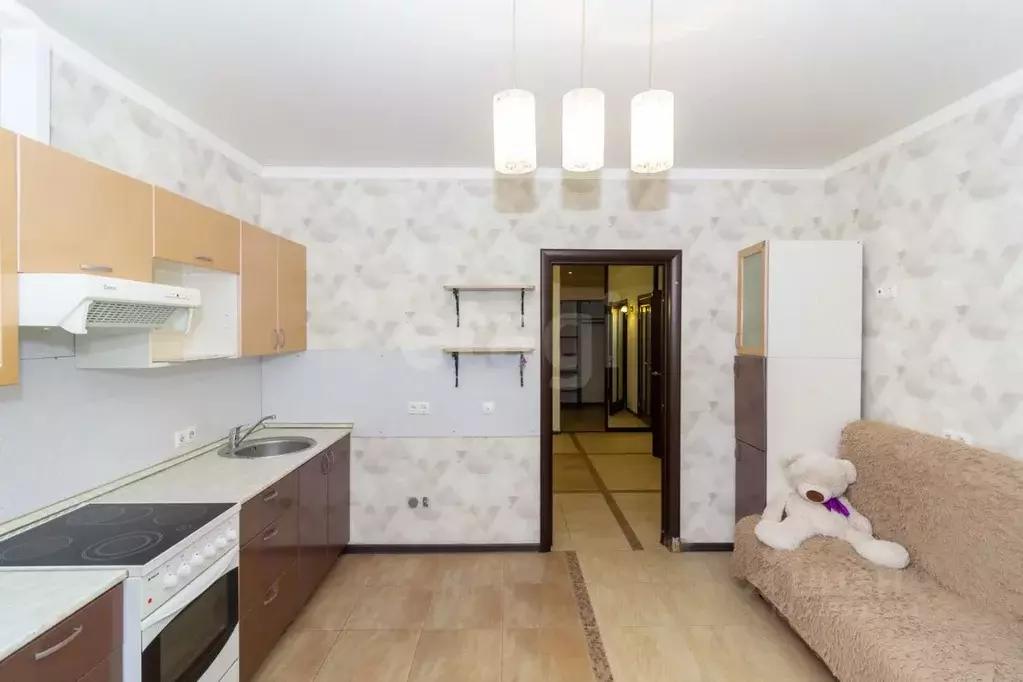 2-к кв. Тюменская область, Тюмень ул. Восстания, 19к1 (80.0 м) - Фото 1