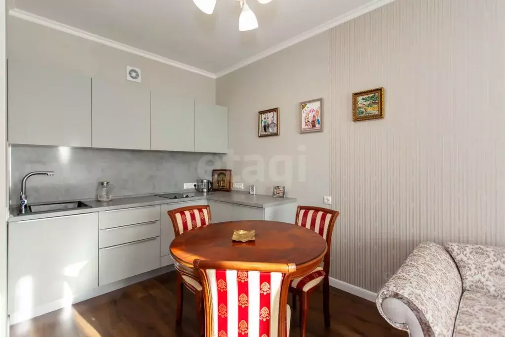 1-к кв. Ханты-Мансийский АО, Сургут ул. Ивана Захарова, 5 (39.1 м) - Фото 2