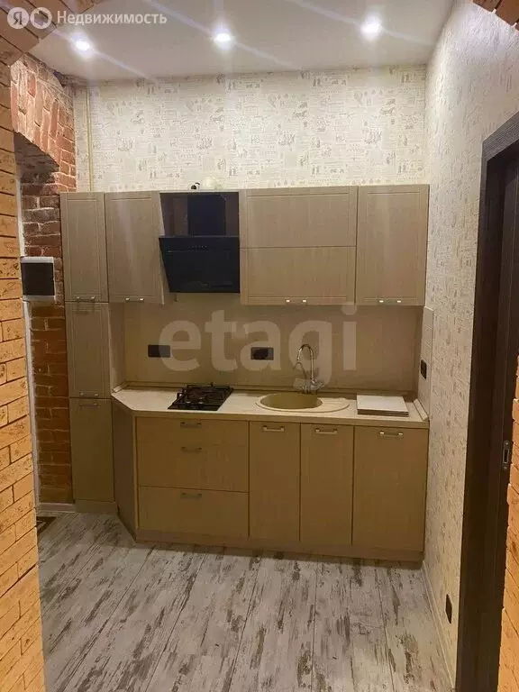 Квартира-студия: Саратов, проспект имени Петра Столыпина, 5 (33 м) - Фото 1