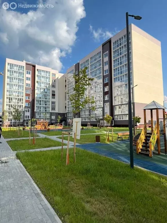 3-комнатная квартира: Калининград, улица Поленова, 13к2 (81.6 м) - Фото 0