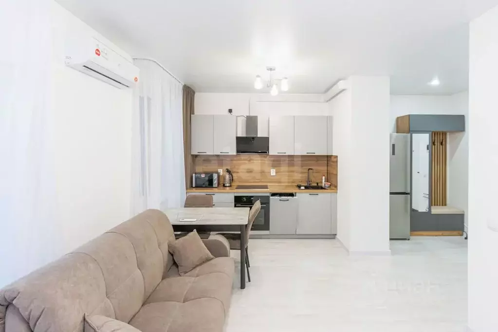 Студия Тюменская область, Тюмень ул. Николая Глебова, 6 (28.3 м) - Фото 1