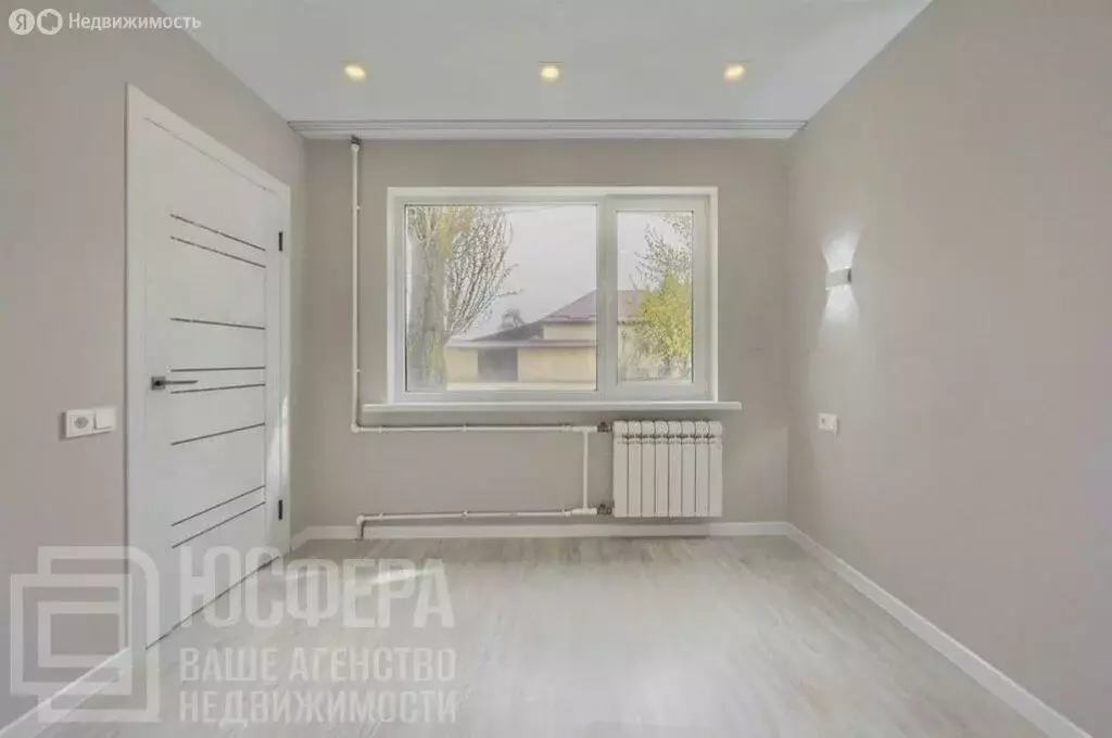 4-комнатная квартира: Волгоград, микрорайон Жилгородок, Кутузовская ... - Фото 0
