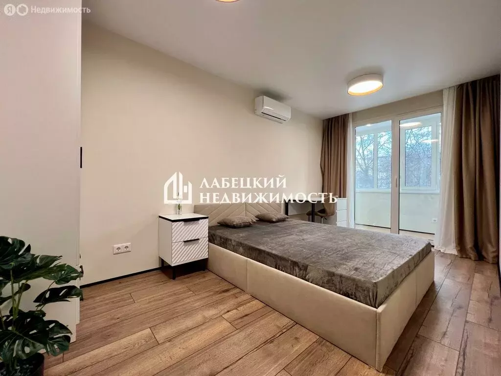 4-комнатная квартира: Москва, улица Героев Панфиловцев, 19 (89 м) - Фото 1