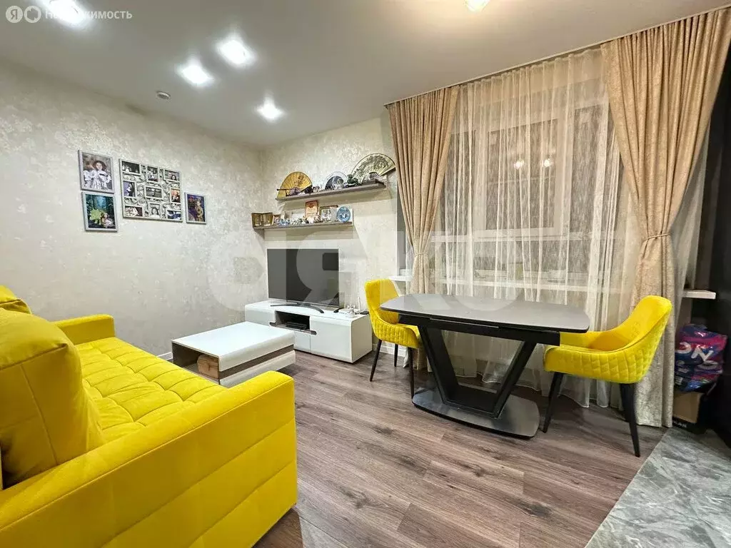 3-комнатная квартира: посёлок Молодёжный, улица Вадима Усова, 22 (80 ... - Фото 1