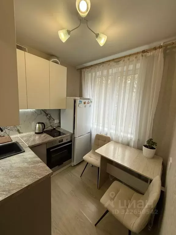 1-к кв. Кемеровская область, Кемерово бул. Строителей, 32 (30.0 м) - Фото 0